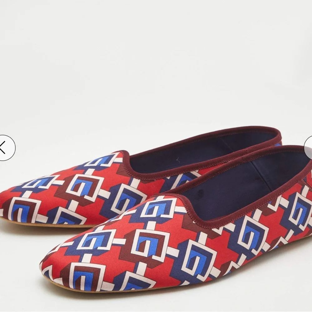 Gucci Red Satin Voyage Geometric G Print Slippers NEW in Box SZ 16